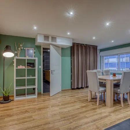 アパート Spacious And Cosy Flat アヌシー
